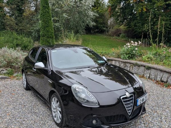Alfa Romeo Giulietta Hatchback, Petrol, 2012, Black