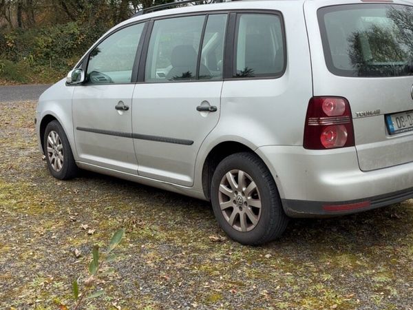 Volkswagen Touran MPV, Diesel, 2008, Silver