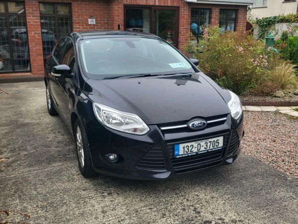 Ford Focus Hatchback, Petrol, 2013, Black