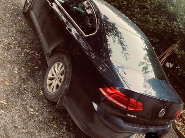 Volkswagen Passat Saloon, Diesel, 2017, Blue