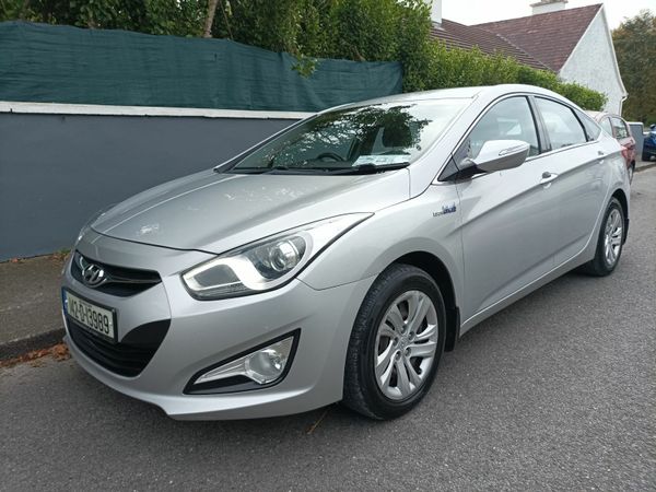 Hyundai i40 Saloon, Diesel, 2014, Silver