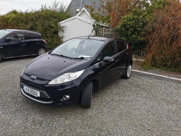 Ford Fiesta Hatchback, Diesel, 2011, Black