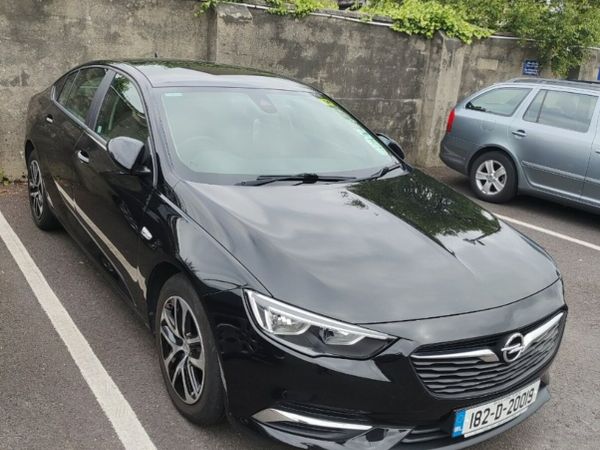Opel Insignia Hatchback, Diesel, 2018, Black