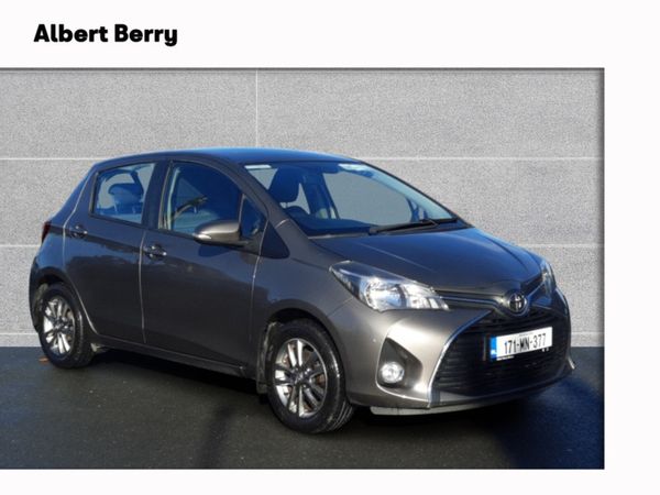 Toyota Yaris Hatchback, Petrol, 2017, Grey