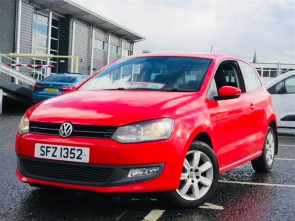 Volkswagen Polo Hatchback, Petrol, 2014, Red