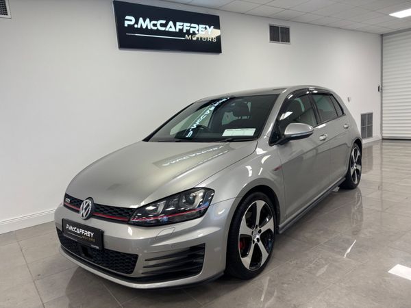 Volkswagen Golf Hatchback, Petrol, 2015, Grey