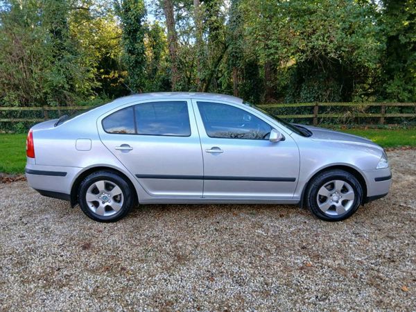 Skoda Octavia Hatchback, Petrol, 2008, Silver