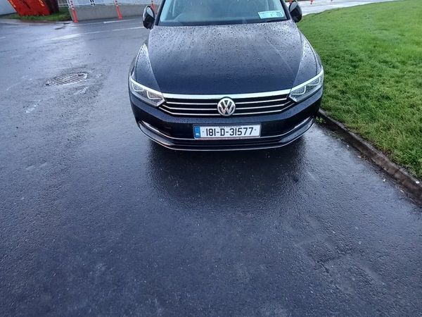 Volkswagen Passat Saloon, Diesel, 2018, Black