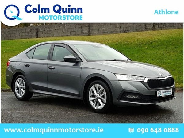 Skoda Octavia Saloon, Petrol, 2023, Grey