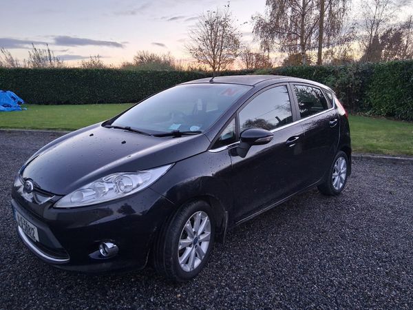 Ford Fiesta Hatchback, Diesel, 2011, Black