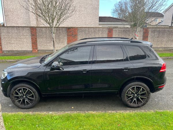 Volkswagen Touareg SUV, Diesel, 2016, Black
