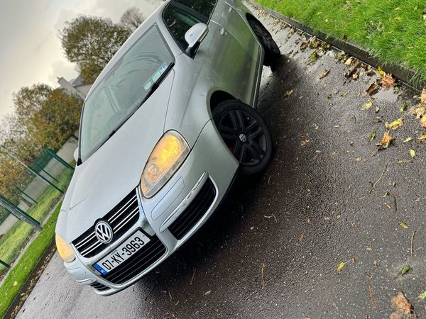 Volkswagen Jetta Saloon, Petrol, 2007, Silver