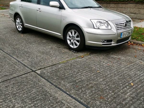 Toyota Avensis Saloon, Petrol, 2003, Silver