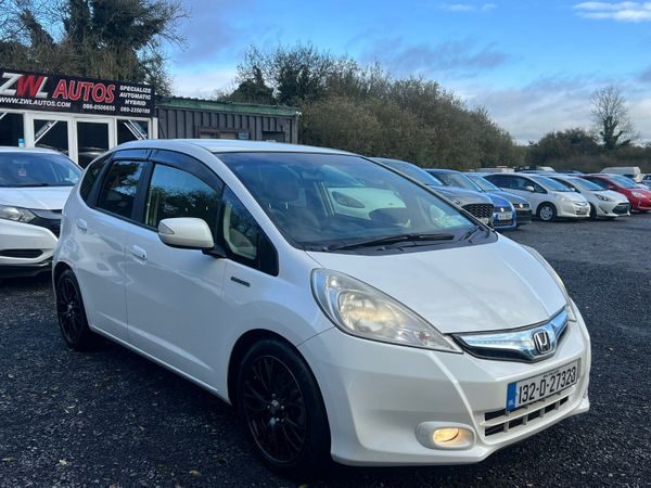 Honda Fit Hatchback, Petrol Hybrid, 2013, White