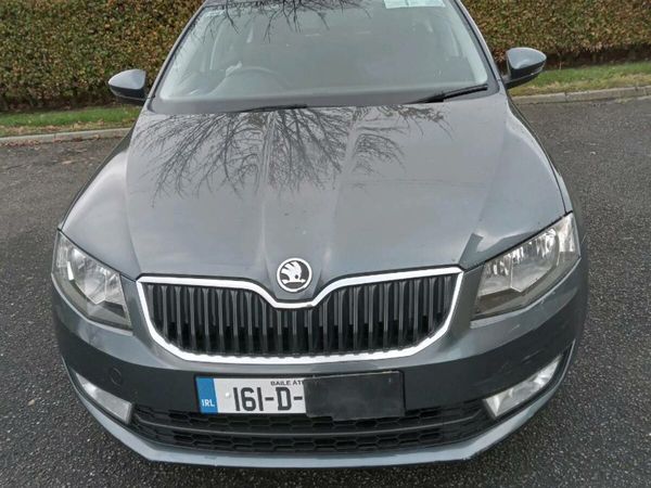 Skoda Octavia Saloon, Diesel, 2016, Grey
