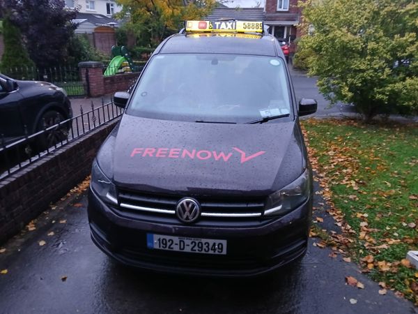 Volkswagen Caddy MPV, Diesel, 2019, Purple