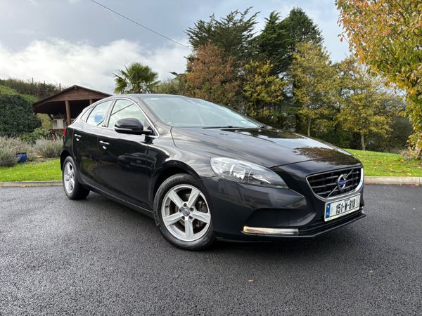 Volvo V40 Hatchback, Diesel, 2015, Black