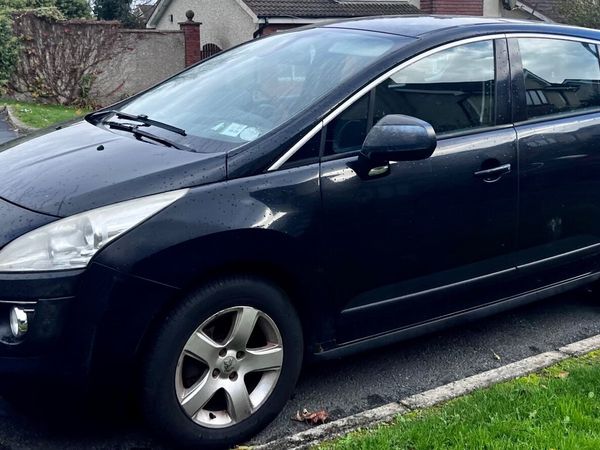 Peugeot 3008 MPV, Diesel, 2011, Black