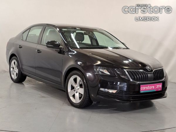 Skoda Octavia Saloon, Diesel, 2018, Black