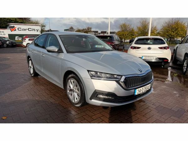 Skoda Octavia Saloon, Diesel, 2024, Grey