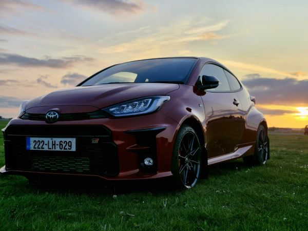 Toyota Yaris Hatchback, Petrol, 2022, Red