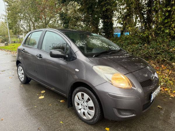 Toyota Yaris Hatchback, Petrol, 2010, Grey