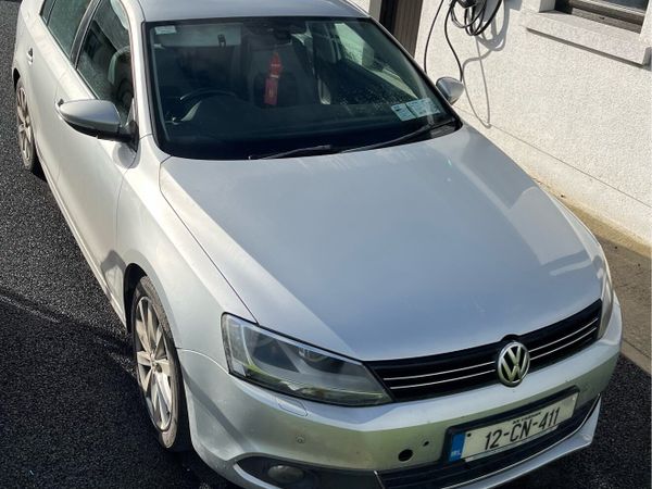 Volkswagen Jetta Saloon, Diesel, 2012, Silver