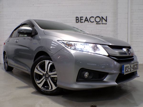 Honda Grace Saloon, Petrol Hybrid, 2016, Silver