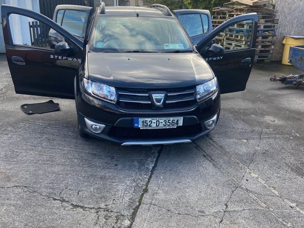 Dacia Sandero Stepway Hatchback, Diesel, 2015, Black
