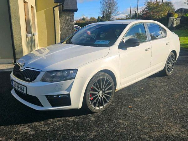 Skoda Octavia Hatchback, Diesel, 2014, White