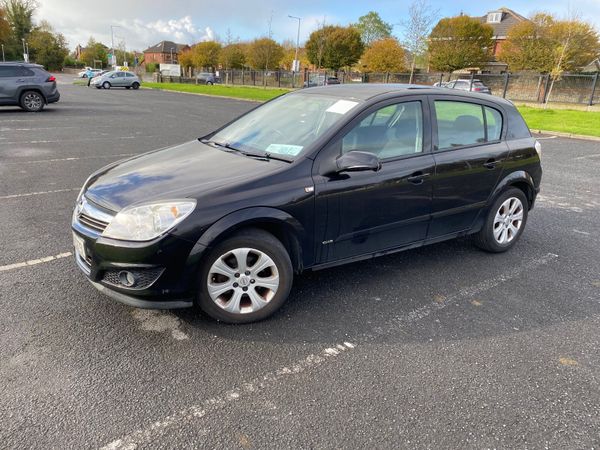 Opel Astra Hatchback, Petrol, 2008, Black