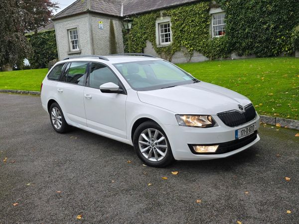 Skoda Octavia Estate, Diesel, 2017, White