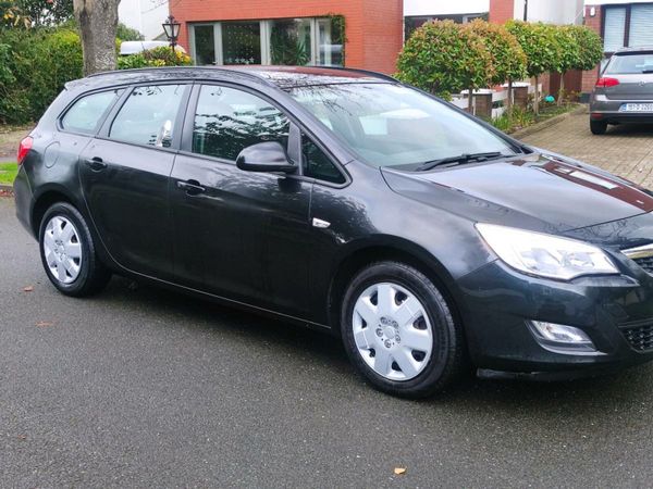 Vauxhall Astra Estate, Diesel, 2011, Black