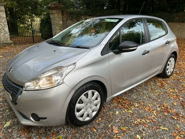 Peugeot 208 Hatchback, Petrol, 2013, Grey
