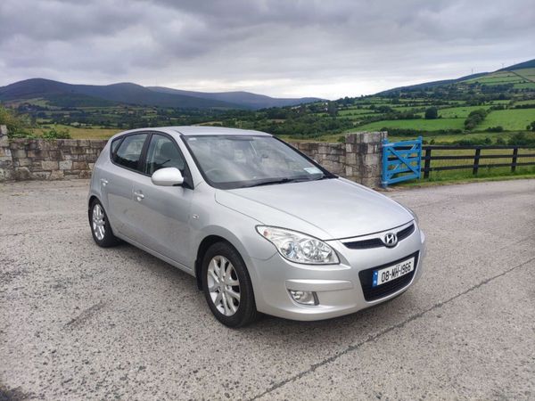 Hyundai i30 Hatchback, Petrol, 2008, Silver