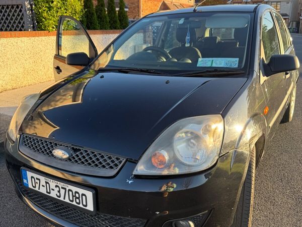 Ford Fiesta Hatchback, Petrol, 2007, Black