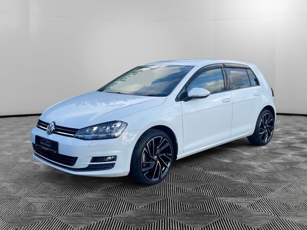 Volkswagen Golf Hatchback, Petrol, 2015, White