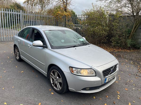 Volvo S40 Saloon, Diesel, 2010, Silver