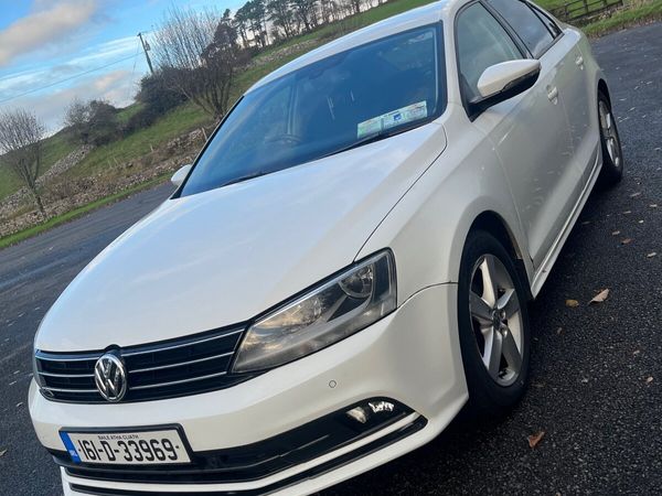 Volkswagen Jetta Saloon, Diesel, 2016, White