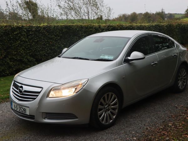 Opel Insignia Hatchback, Diesel, 2011, Silver
