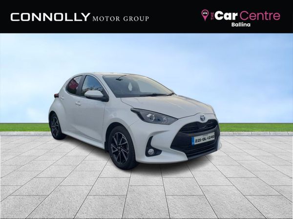 Toyota Yaris Hatchback, Petrol Hybrid, 2022, White