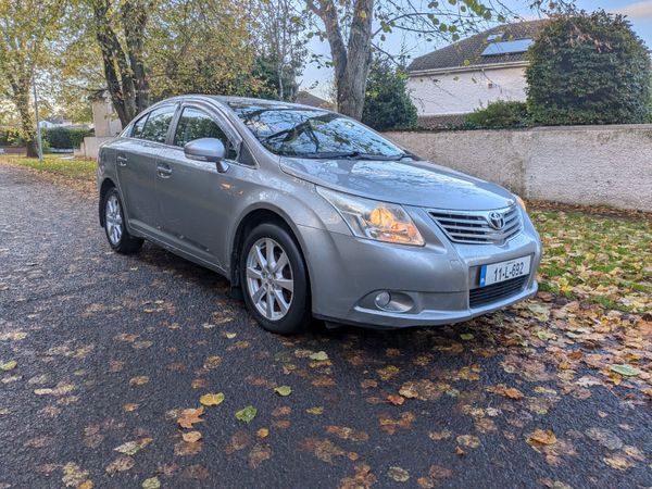 Toyota Avensis Saloon, Diesel, 2011, Grey