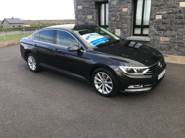 Volkswagen Passat Saloon, Diesel, 2019, Grey