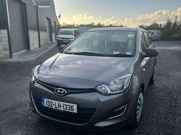 Hyundai i20 Hatchback, Diesel, 2013, Grey