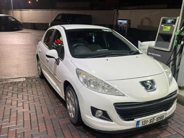 Peugeot 207 Hatchback, Diesel, 2013, White