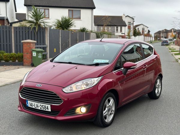 Ford Fiesta Hatchback, Petrol, 2014, Red