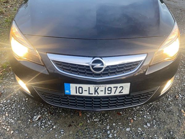 Opel Astra Hatchback, Diesel, 2010, Black