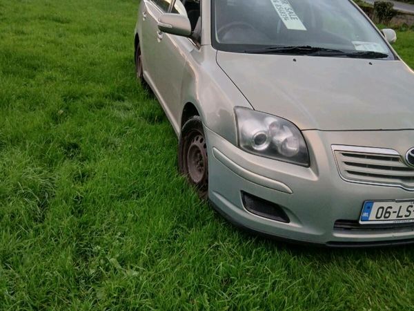Toyota Avensis Saloon, Diesel, 2006, Green