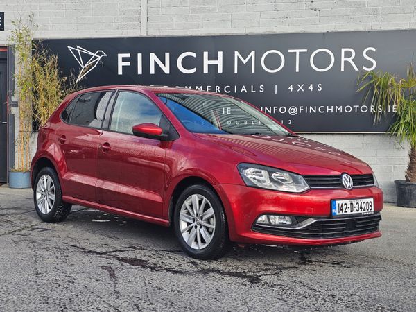 Volkswagen Polo Hatchback, Petrol, 2014, Red
