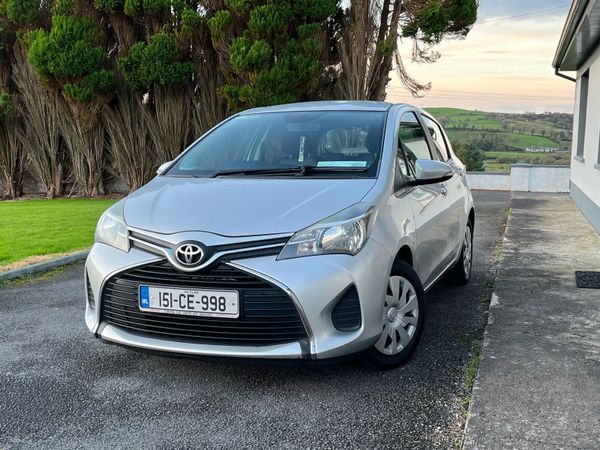 Toyota Yaris Hatchback, Petrol, 2015, Silver